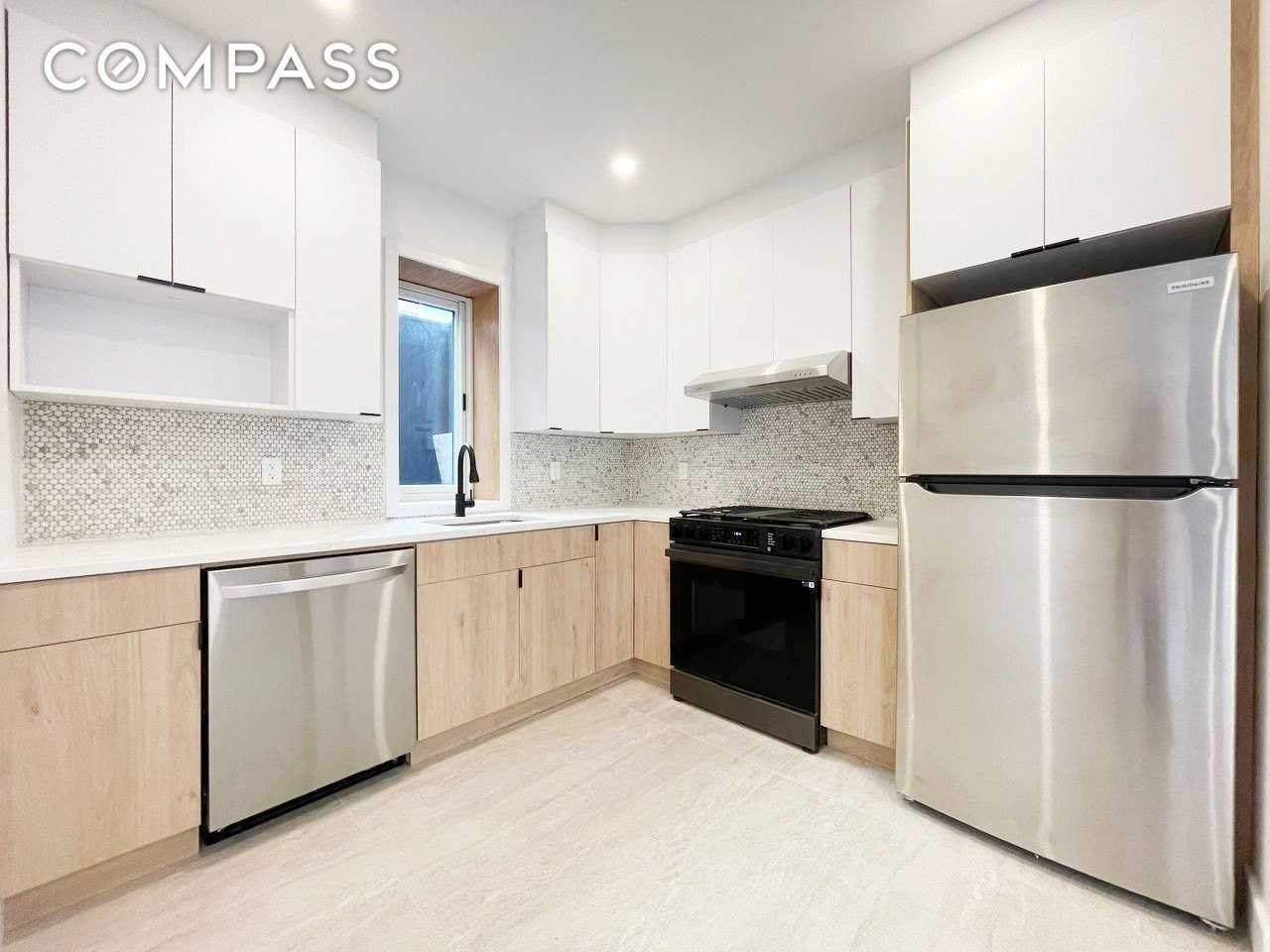 1634 W 2nd St #1 - Photo 2 of 8