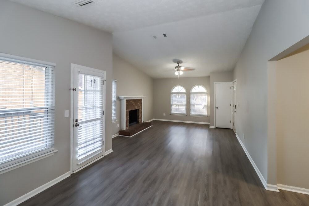 643 Tarragon Way Sw - Photo 4 of 16