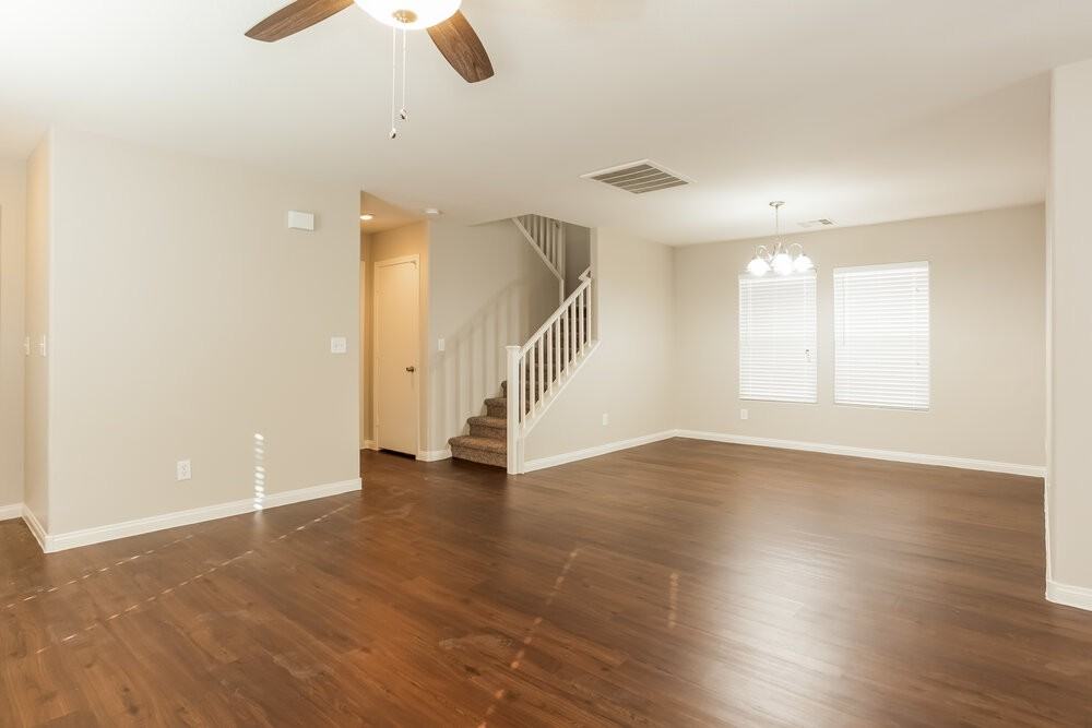 3958 Russet Plains St - Photo 2 of 17