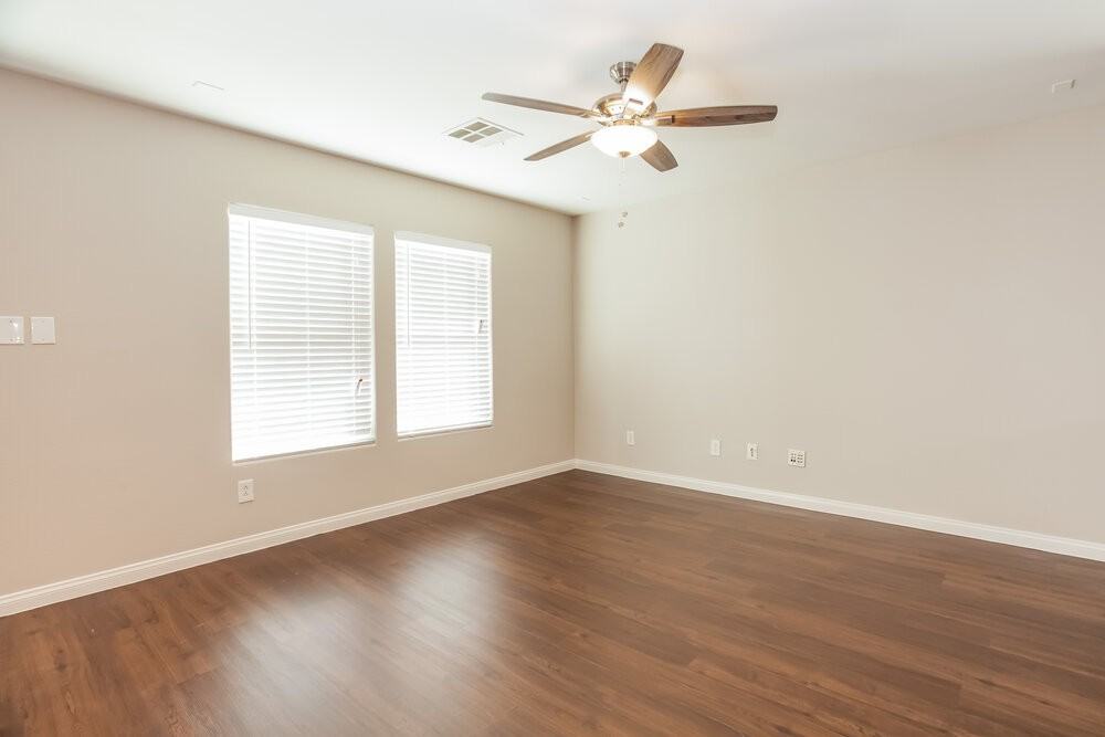 3958 Russet Plains St - Photo 3 of 17