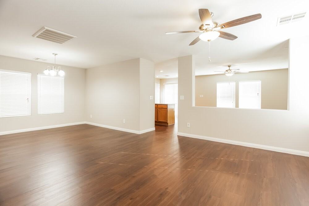 3958 Russet Plains St - Photo 4 of 17