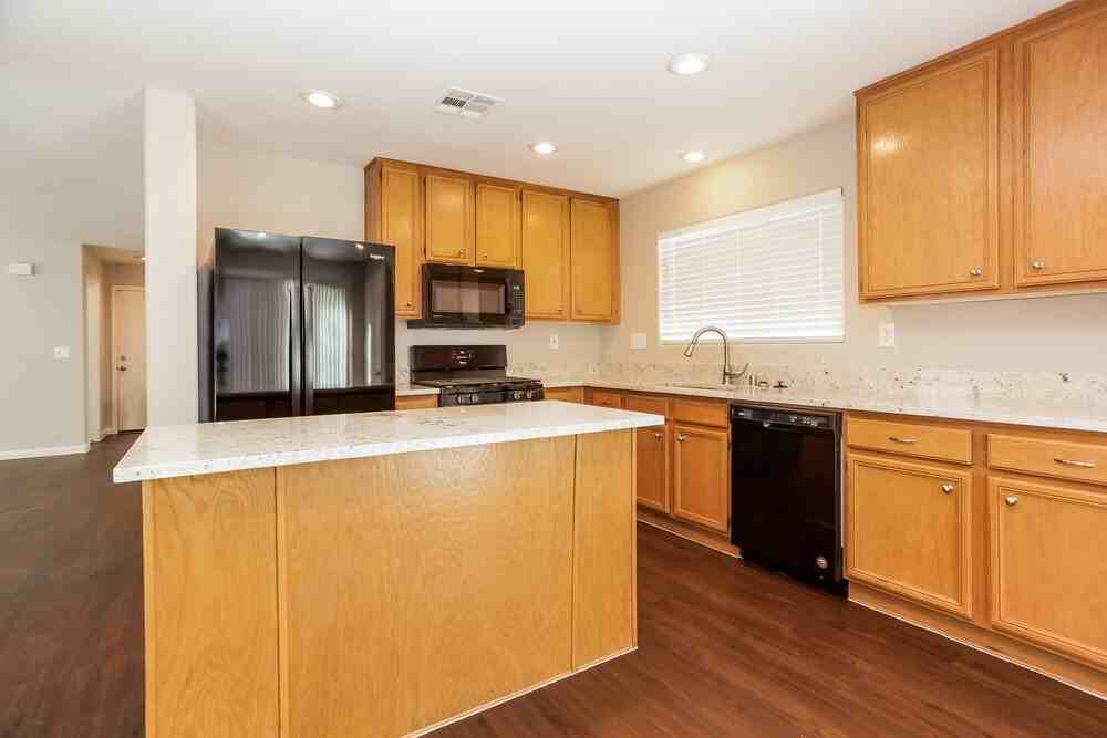 3958 Russet Plains St - Photo 7 of 17