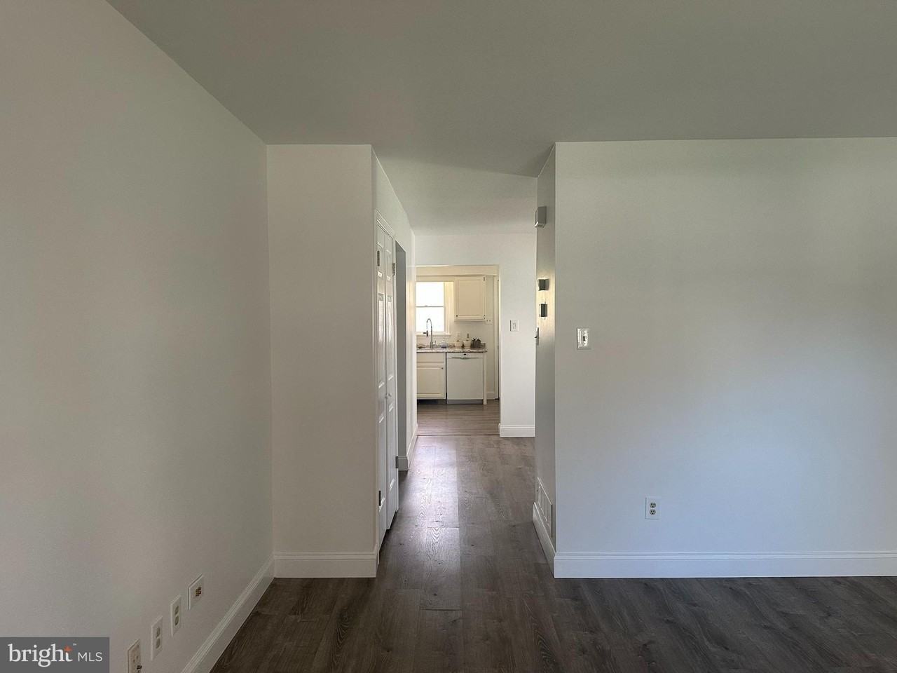 223 E 8th Ave - Photo 4 of 25