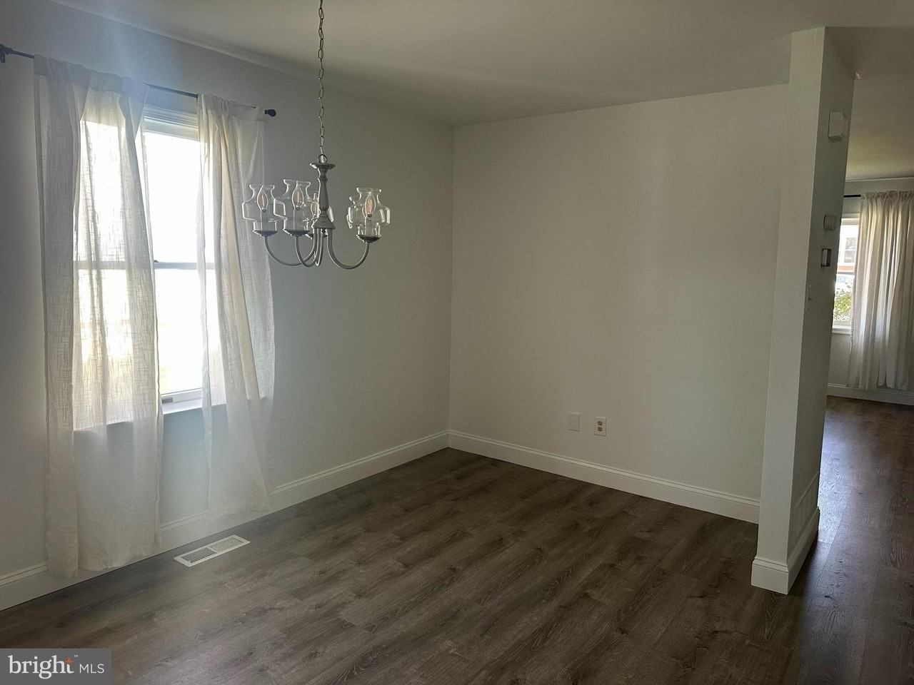 223 E 8th Ave - Photo 5 of 25