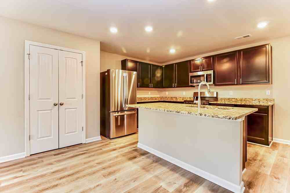 11994 Guelph Cir - Photo 7 of 17