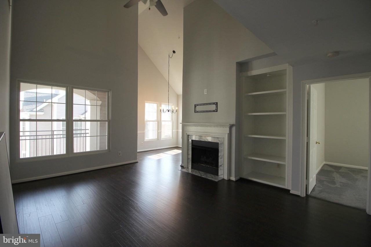 46598 Drysdale Ter Unit 303 - Photo 6 of 29