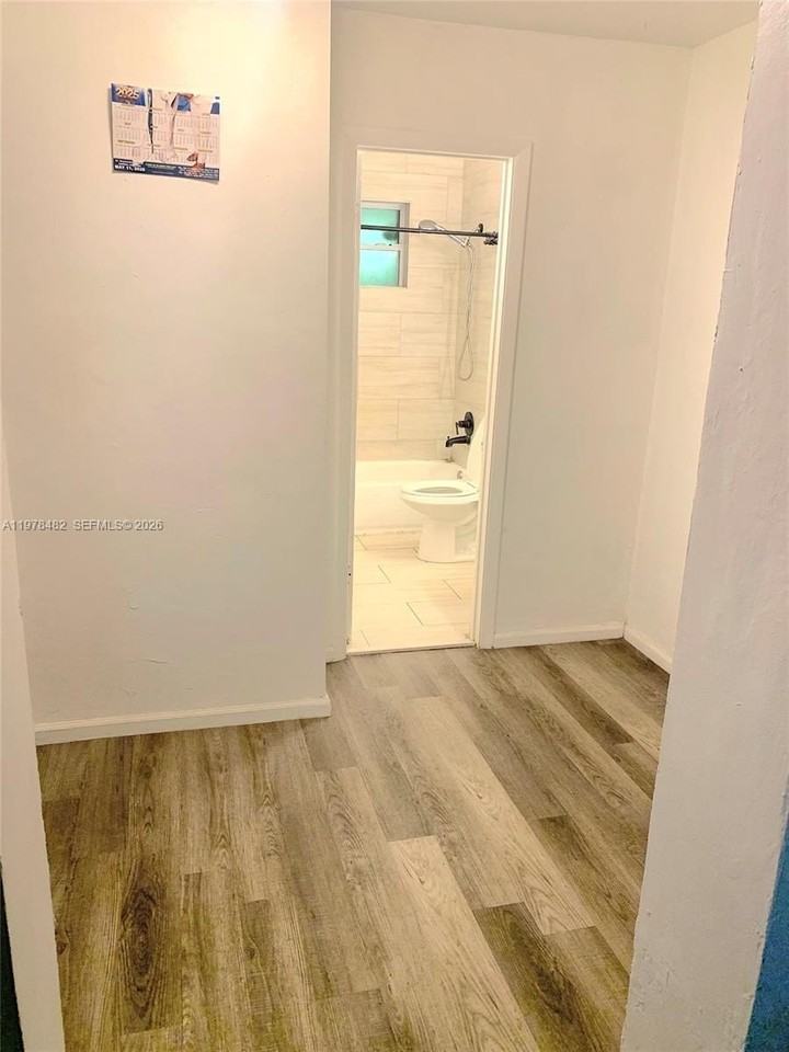 415 Nw 132nd St #2 - Photo 4 of 11