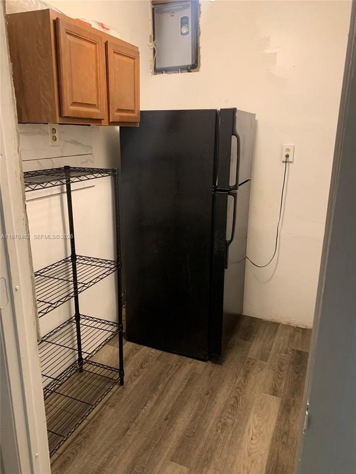 415 Nw 132nd St #2 - Photo 7 of 11