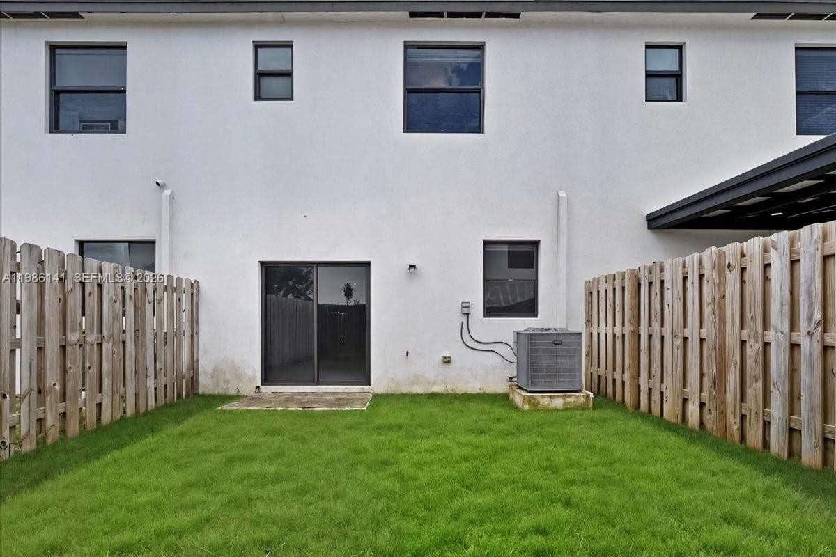 11779 Sw 247th Ter #11779 - Photo 2 of 29