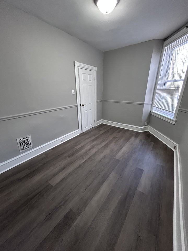 5819 Pemberton St #1 - Photo 5 of 17