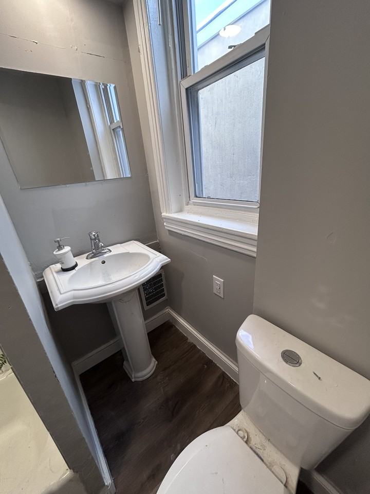 5819 Pemberton St #1 - Photo 7 of 17