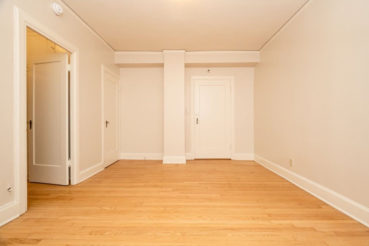 JEANNE MANOR APARTMENTS (JEAN01) - Photo 5 of 50
