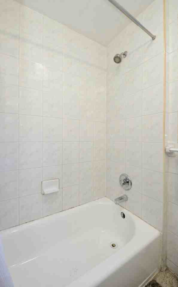 348 W 38th St #1323911P - Photo 7 of 21