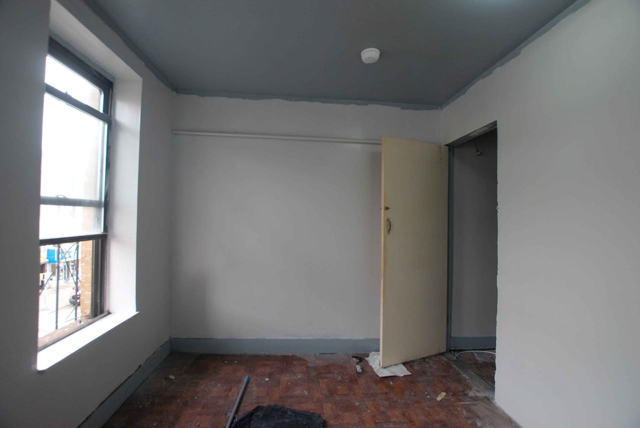 4700 5th Avenue #2 - Photo 4 of 12