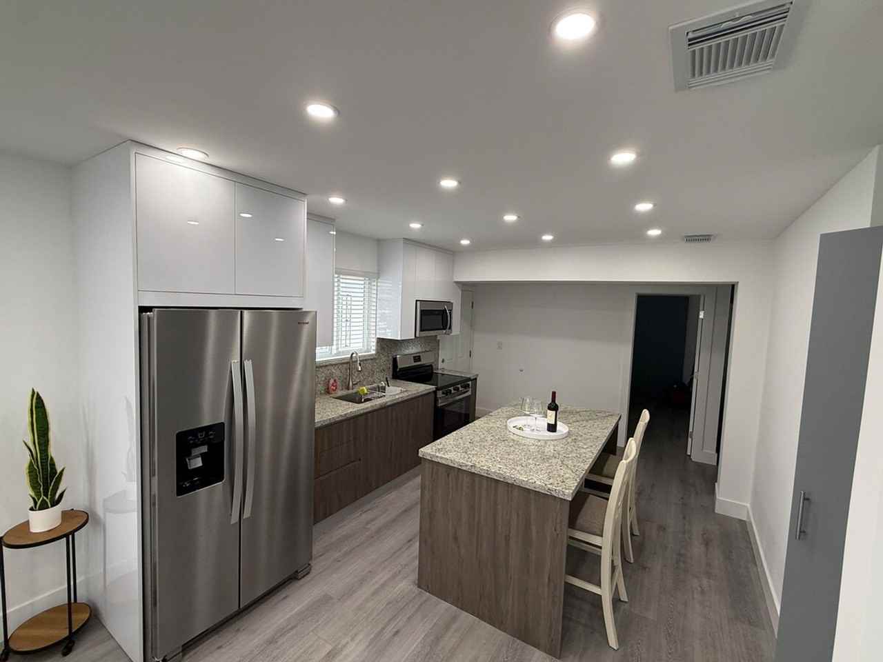 2217 Nw 7th St #1380876P - Photo 7 of 31