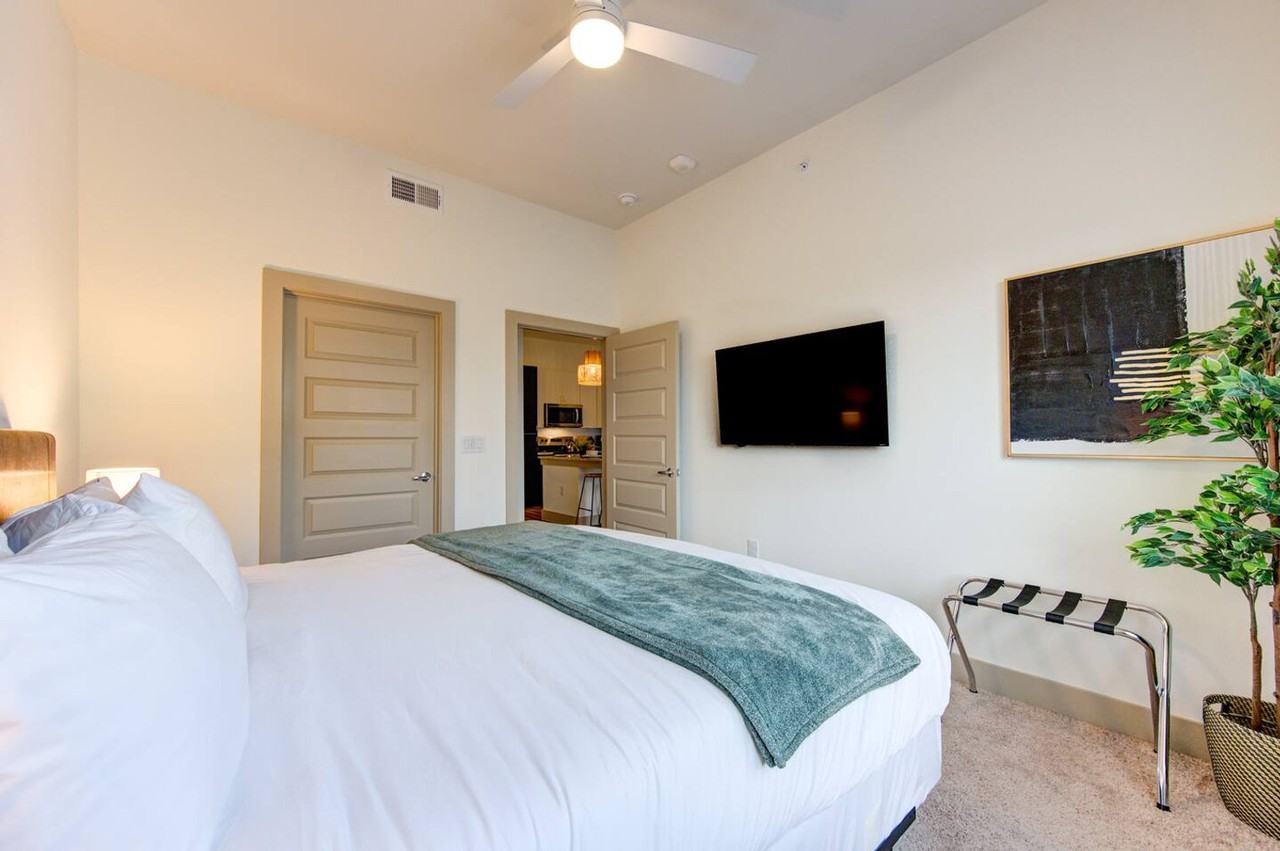 18210 Park Row Dr #1380764P - Photo 3 of 50