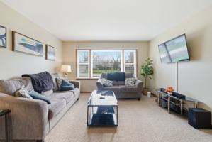 featured image of 1071 Johnston Dr