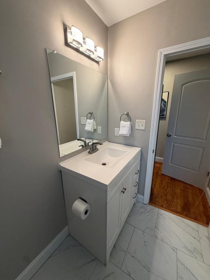 6913 Etzel Ave #1496954P - Photo 3 of 16