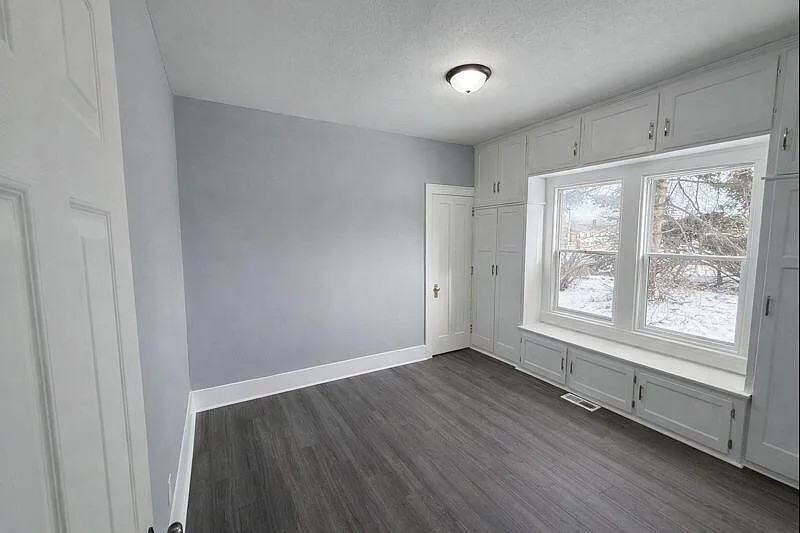 2707 West Highland Boulevard #2707/2709 - Photo 5 of 14