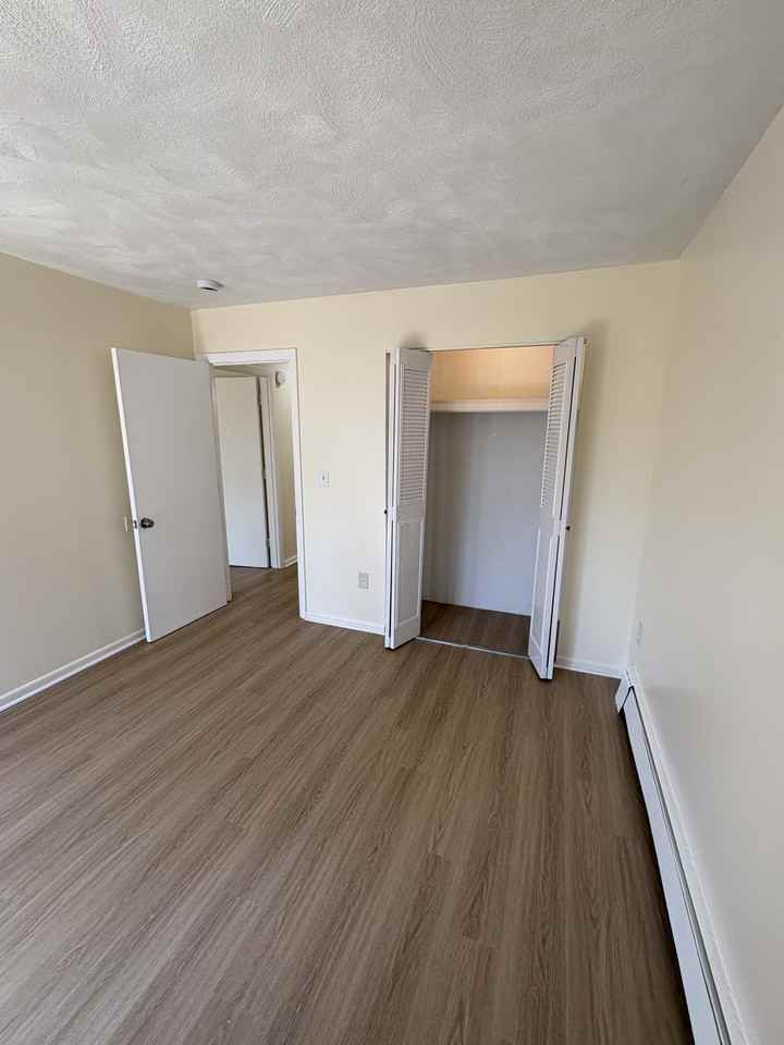 83 Central Avenue #8 - Photo 4 of 9