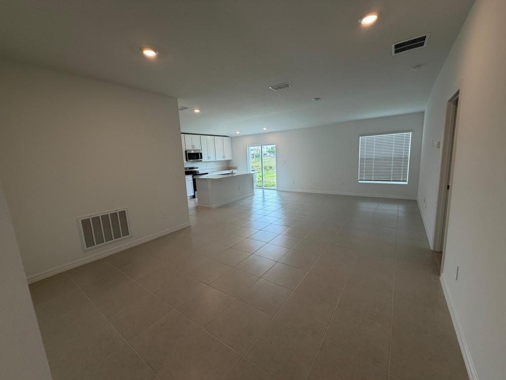 2155 Lone Oak Ln - Photo 3 of 18