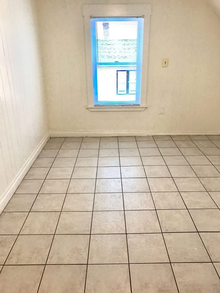 211 Chelsea Street #3 - Photo 3 of 6