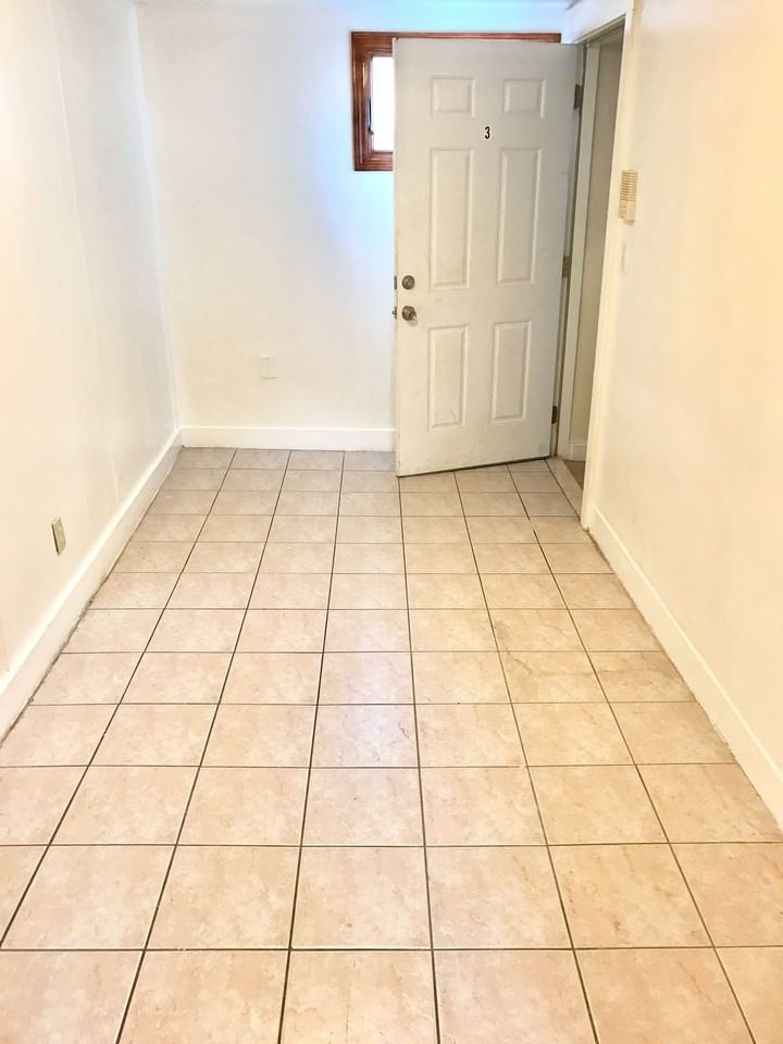 211 Chelsea Street #3 - Photo 5 of 6