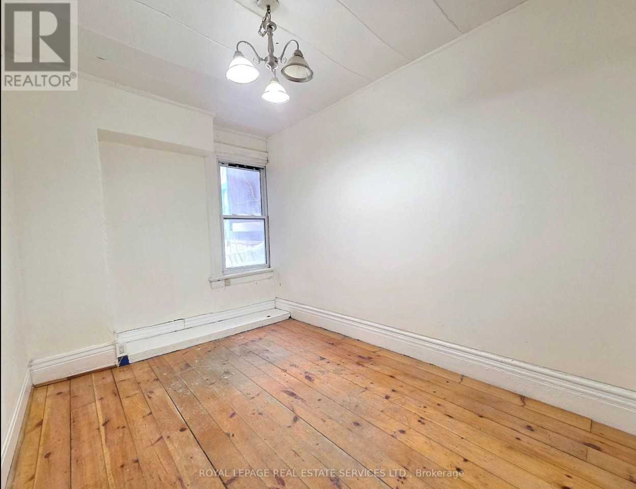 457 Queen Street East #Main - Photo 7 of 9