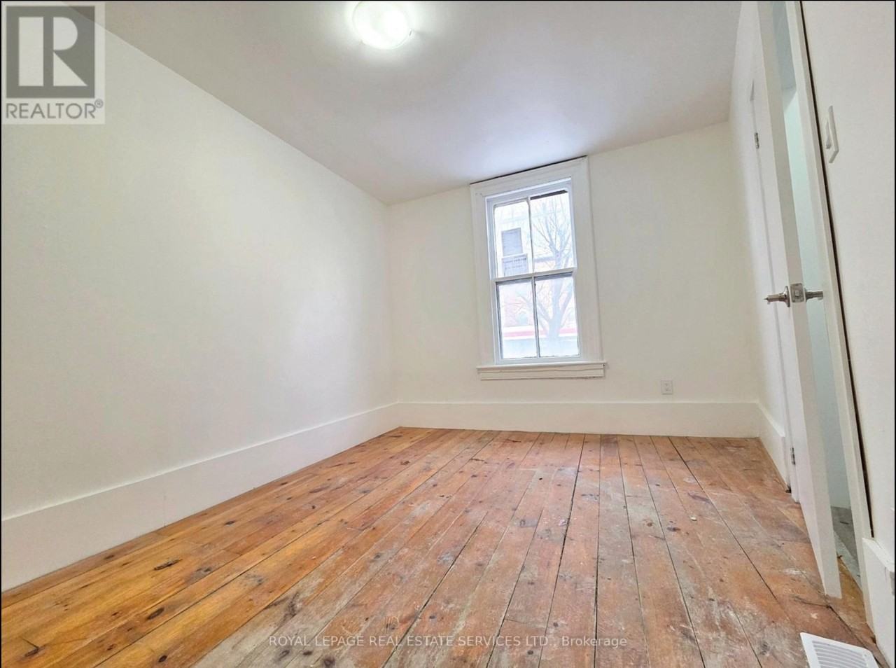 457 Queen Street East #Main - Photo 3 of 9