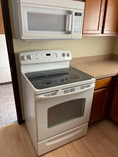 2924 117th St - Photo 7 of 11