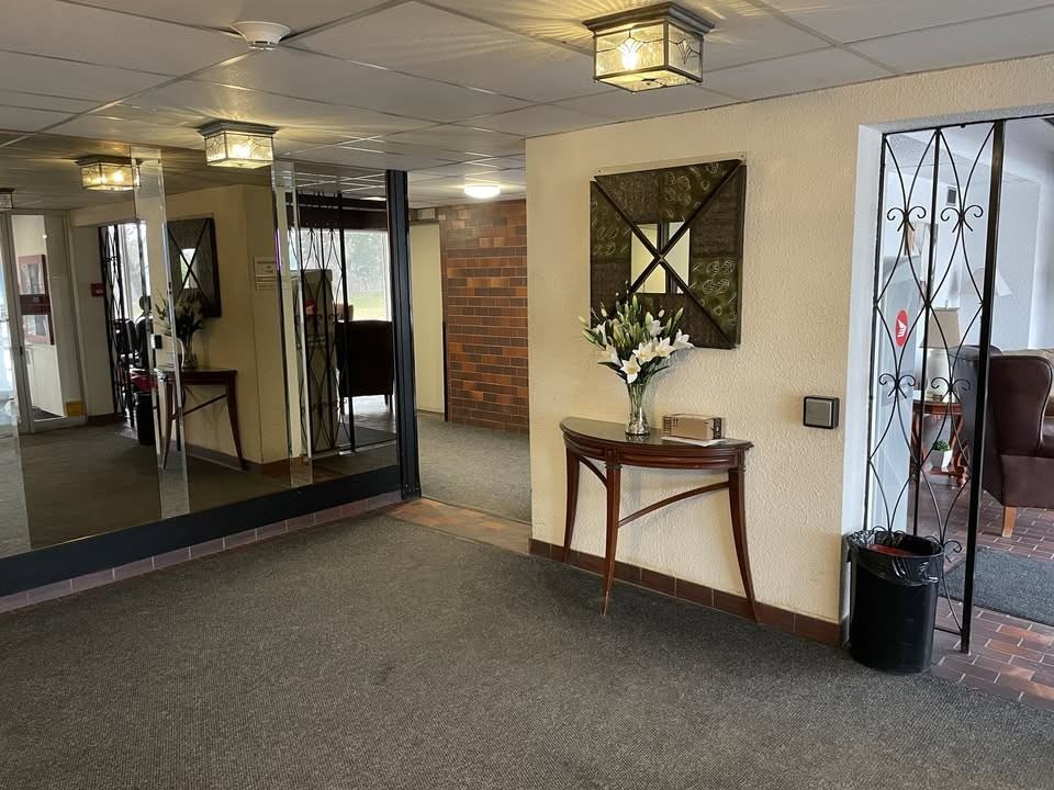 225 Harvard Place #1612 - Photo 6 of 31