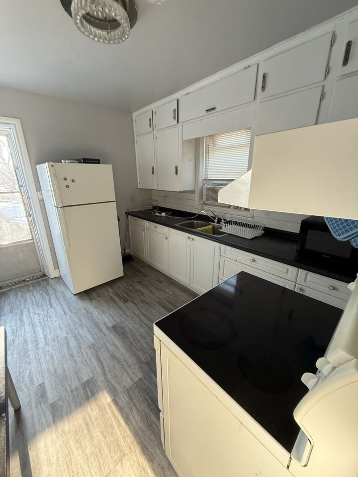 4853 Saint Lawrence Avenue #1 - Photo 7 of 8