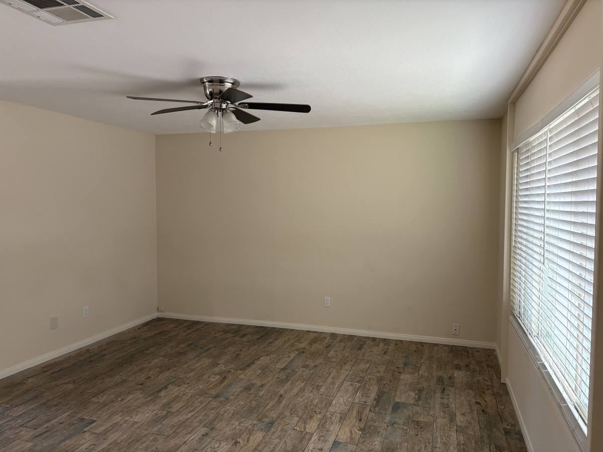 8331 Windsor Ave - Photo 4 of 8