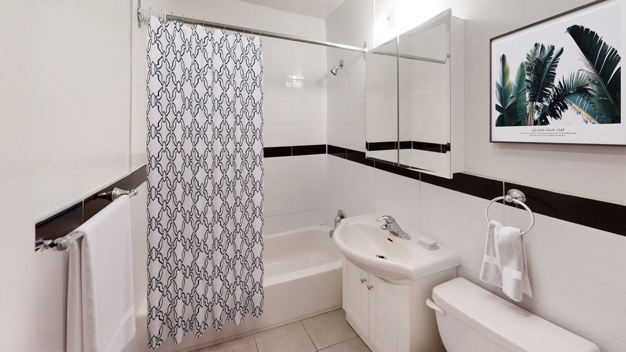 715 Finch Ave - Photo 5 of 8