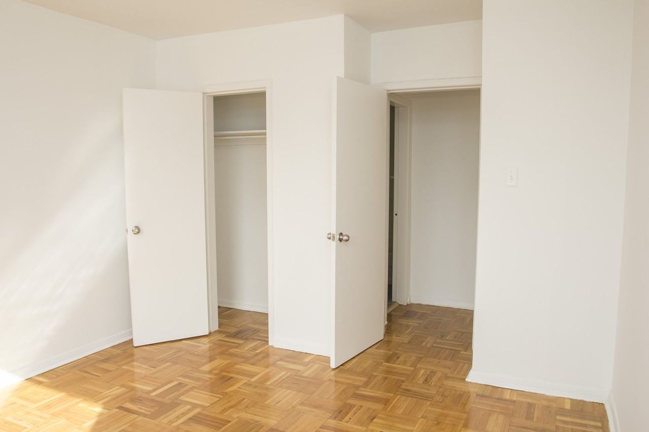 1631 Victoria Park Apartments - Photo 6 of 7