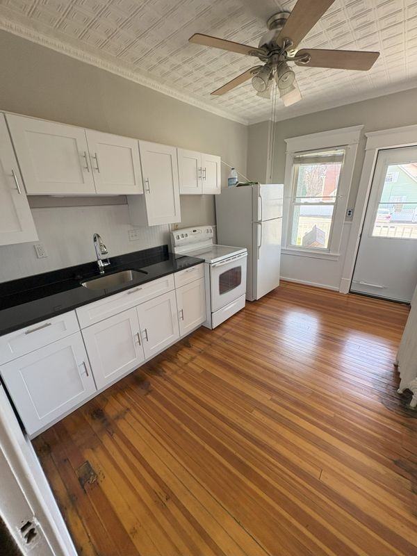 356 Springfield St ##1 - Photo 4 of 11