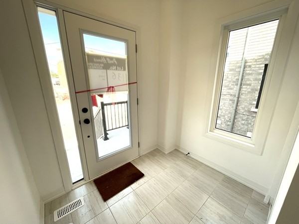 141 Turnberry Lane - Photo 3 of 40