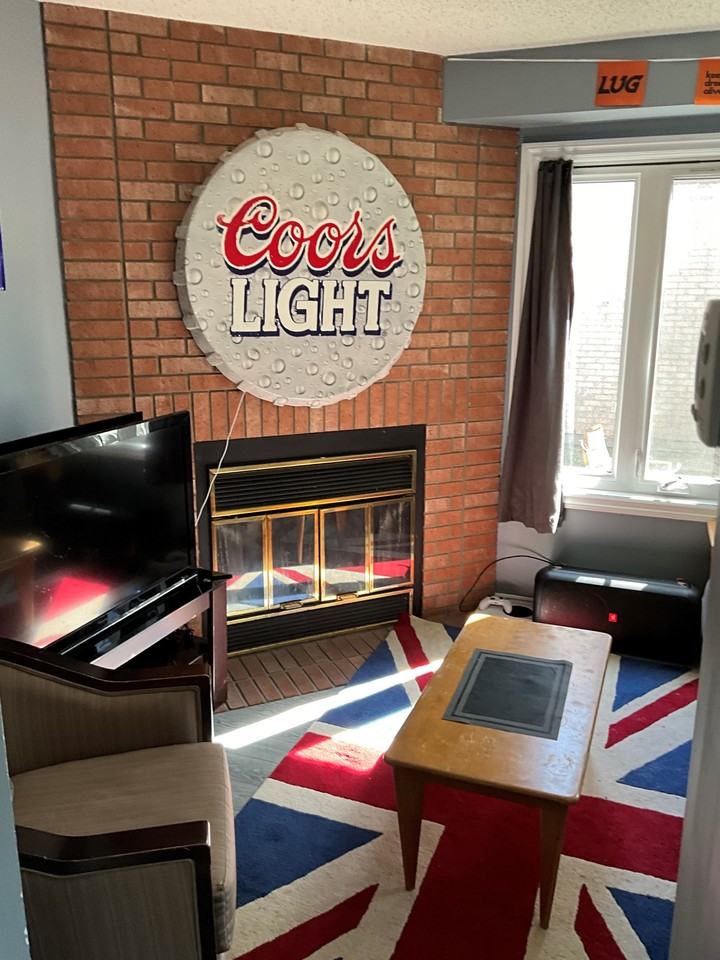 19-302 College Avenue - Photo 4 of 17