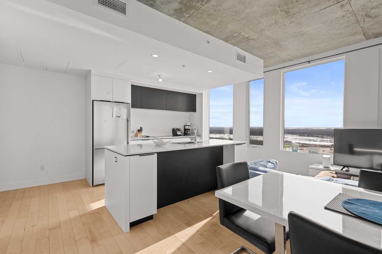 60 eclipse - Photo 2 of 17