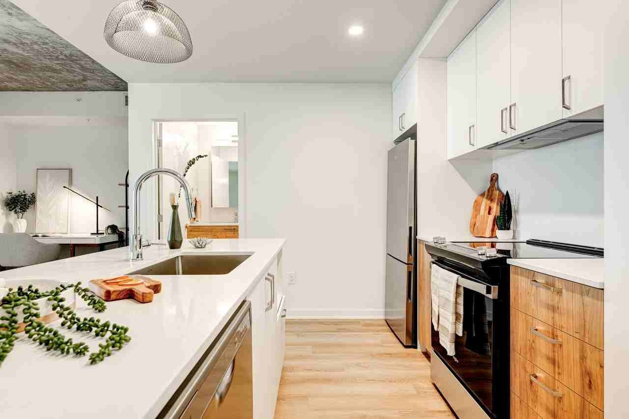 KALM - Photo 4 of 11