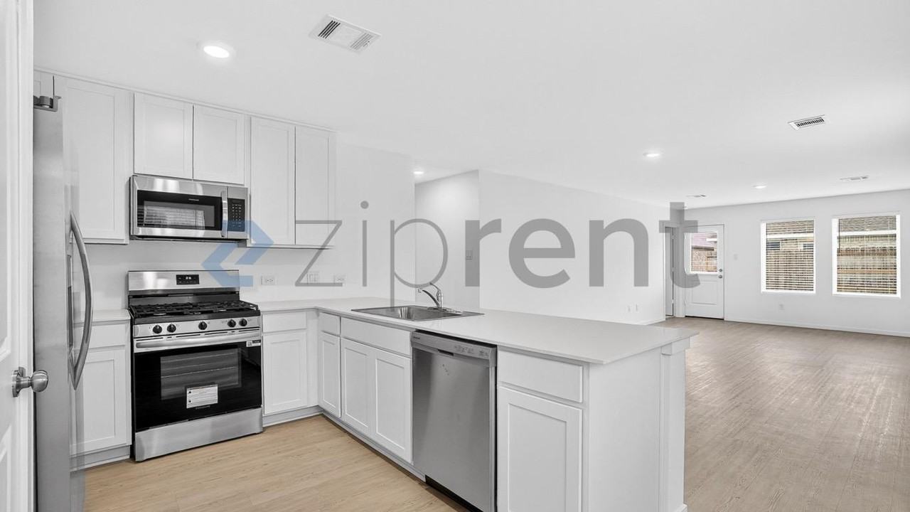 3045 Fantasy Terrace Dr - Photo 6 of 20