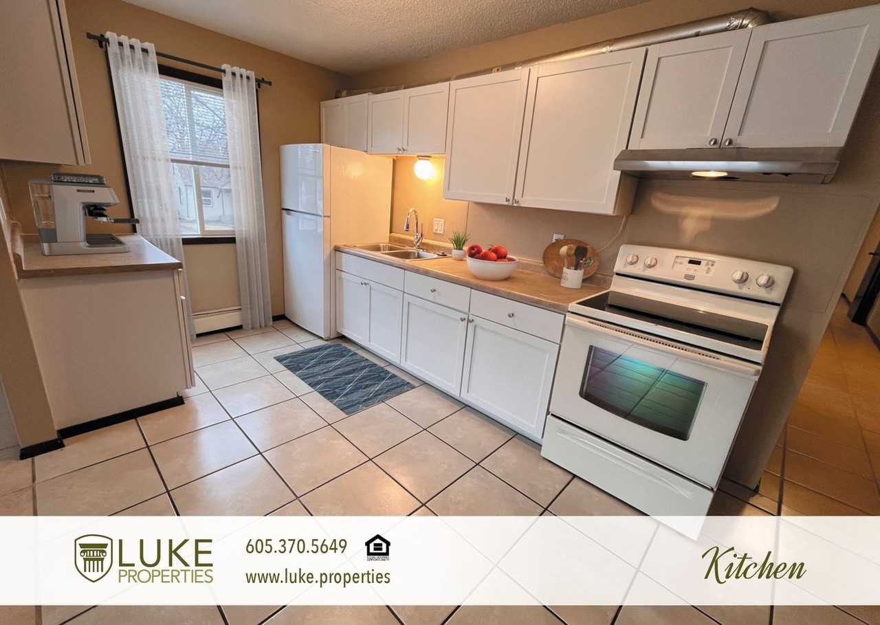 2108 W 10th St #2 - Photo 4 of 14