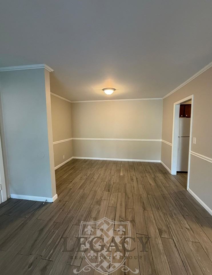 370 Wallace Rd #D13 - Photo 6 of 15