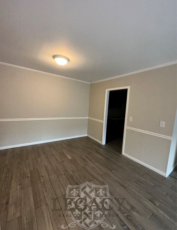 370 Wallace Rd #D13 - Photo 3 of 15