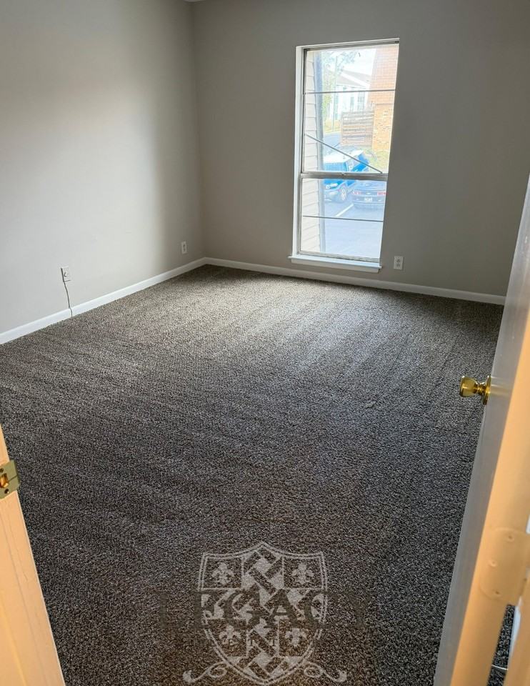 370 Wallace Rd #D13 - Photo 4 of 15