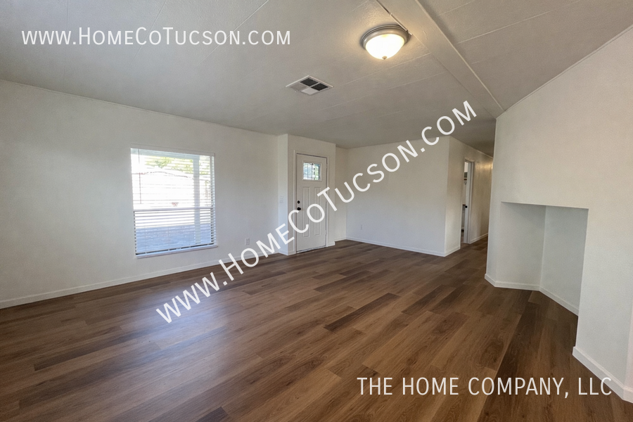 2548 E Glenn St - Photo 6 of 33