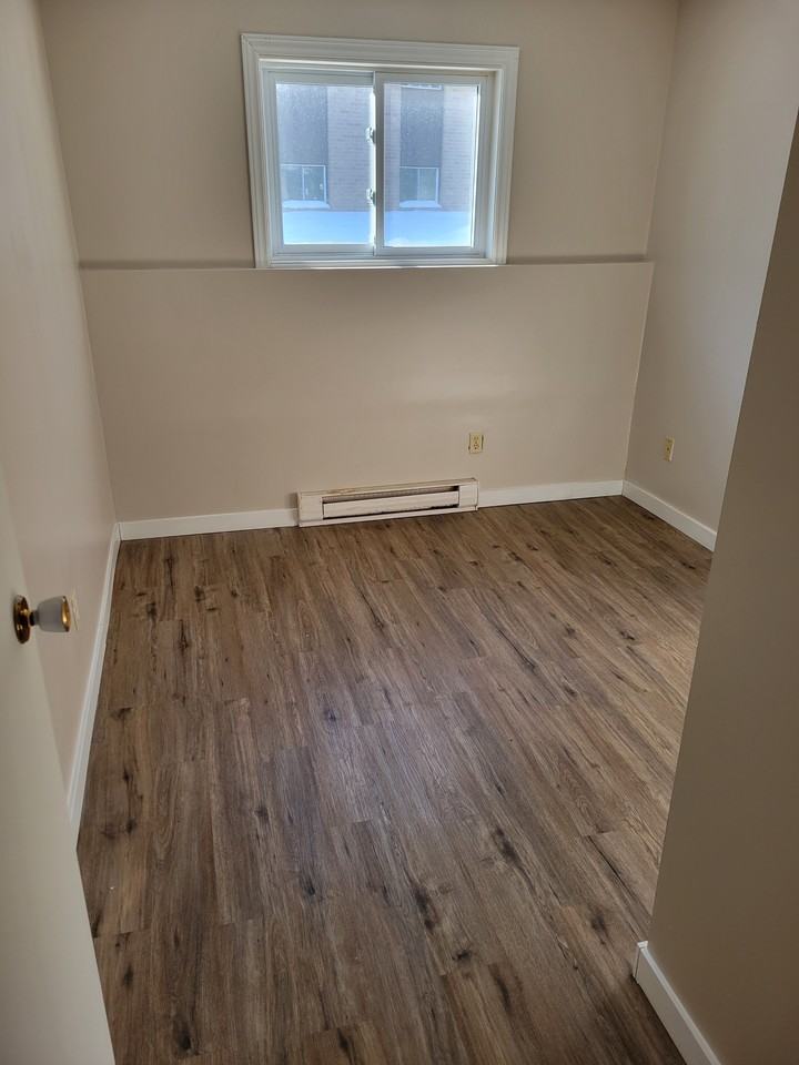 6 Cartier Court - Photo 7 of 8