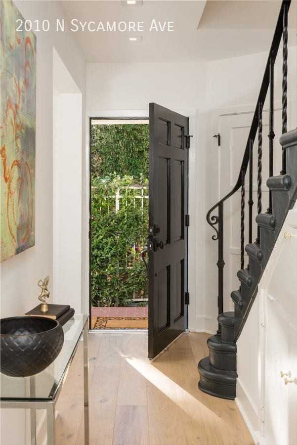 2010 N Sycamore Ave - Photo 4 of 37