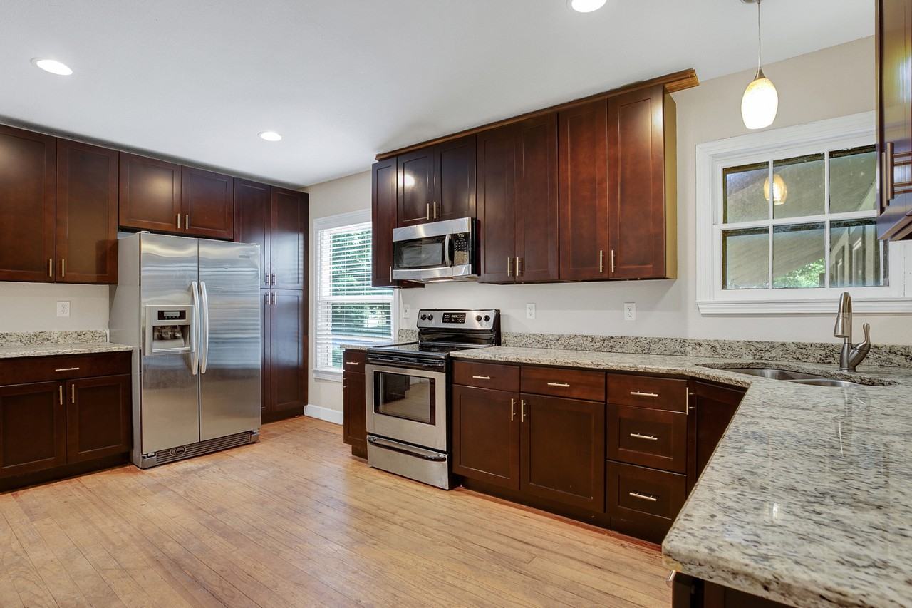 436 W Holland St #NA - Photo 5 of 16