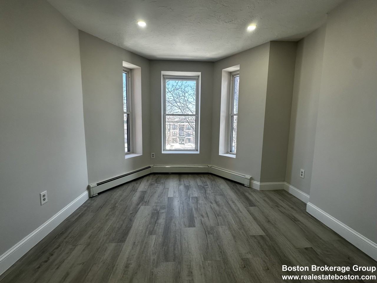 90 Hammond St. - Photo 2 of 16